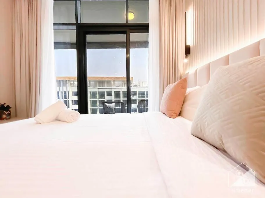 Appartement Opulent Studio With Balcony At Aziz Riviera Dubai